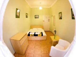 Nathan'S Villa Hostel Varsovie Extérieur photo