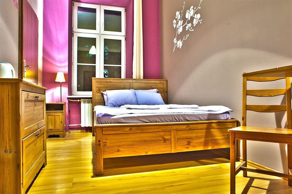 Nathan'S Villa Hostel Varsovie Extérieur photo